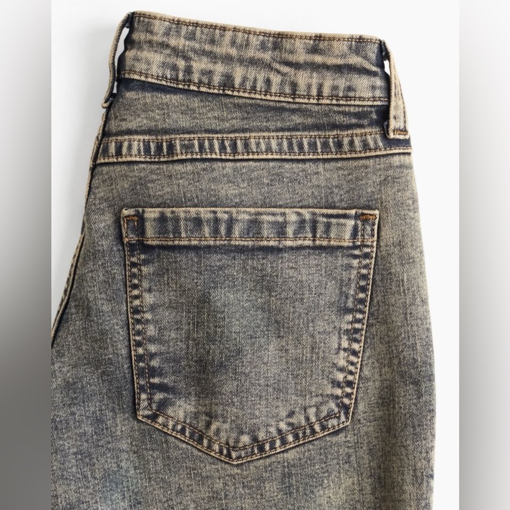 H&M Flared low jeans - Picture 3 of 3